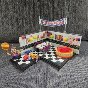 McFarlane Toys FNAF Five Nights At Freddy's Construction Game Area Partial Set